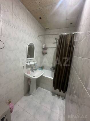 5 otaqlı Köhnə tikili, Bakıxanov q., Bakı