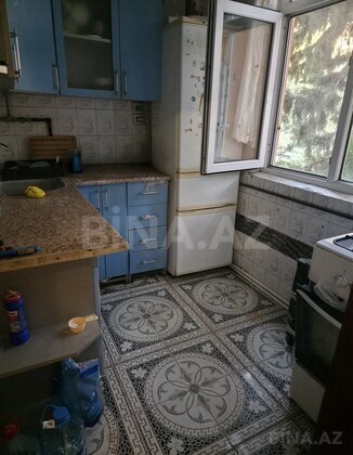 2 otaqlı Köhnə tikili, Memar Əcəmi m., Bakı