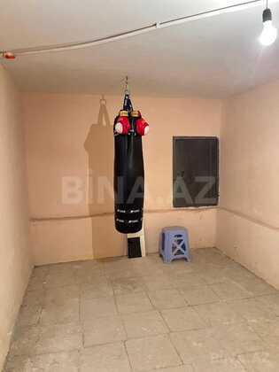 3 otaqlı Köhnə tikili, Memar Əcəmi m., Bakı