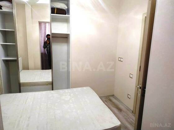2 otaqlı Köhnə tikili, Elmlər Akademiyası m., Bakı