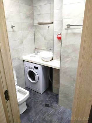 2 otaqlı Köhnə tikili, Elmlər Akademiyası m., Bakı