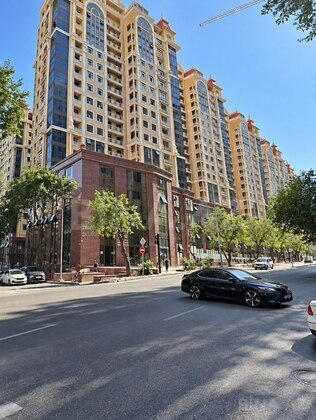 3 otaqlı Yeni tikili, 28 May m., Bakı