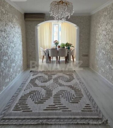 4 otaqlı Köhnə tikili, Bakmil m., Bakı