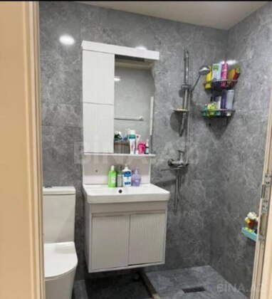 4 otaqlı Köhnə tikili, Bakmil m., Bakı