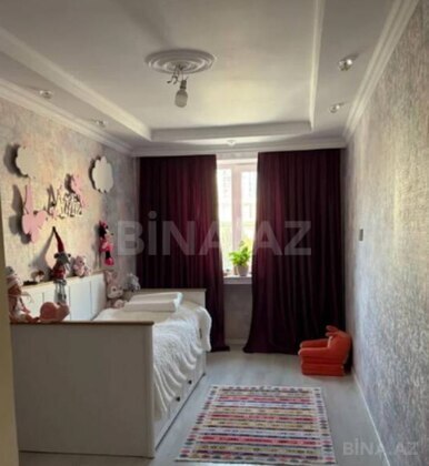 4 otaqlı Köhnə tikili, Bakmil m., Bakı