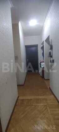 3 otaqlı Köhnə tikili, Neftçilər m., Bakı