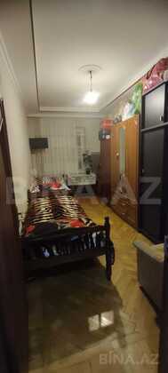 3 otaqlı Köhnə tikili, Neftçilər m., Bakı
