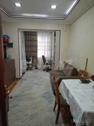 3 otaqlı Köhnə tikili, Neftçilər m., Bakı