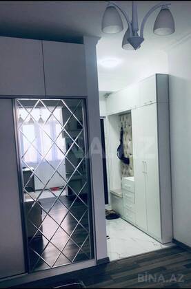 1 otaqlı Köhnə tikili, Memar Əcəmi m., Bakı
