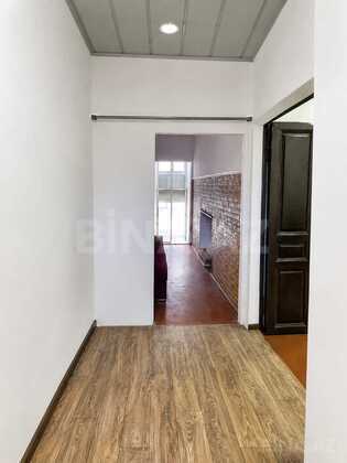 3 otaqlı Köhnə tikili, Nizami m., Bakı