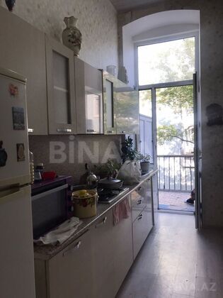 3 otaqlı Köhnə tikili, Sahil m., Bakı