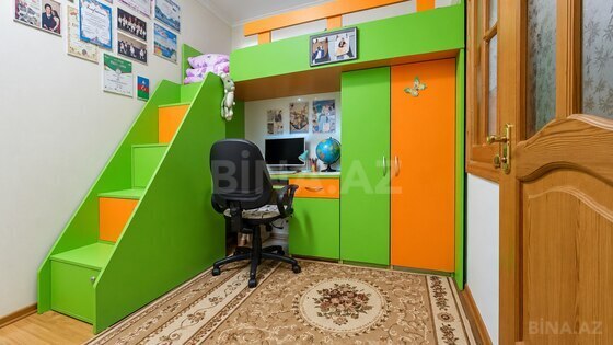 2 otaqlı Köhnə tikili, Memar Əcəmi m., Bakı
