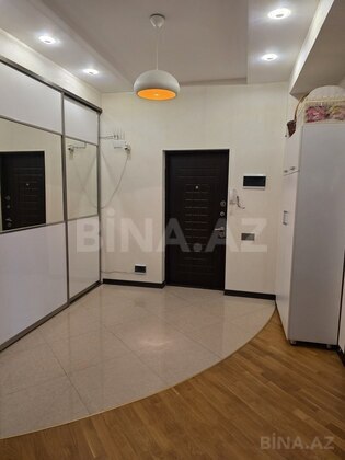 3 otaqlı Yeni tikili, Şah İsmayıl Xətai m., Bakı