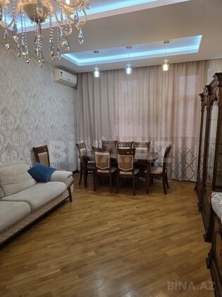 3 otaqlı Yeni tikili, Şah İsmayıl Xətai m., Bakı
