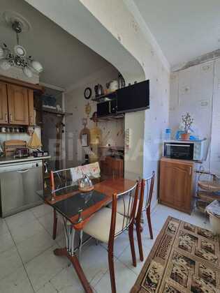 2 otaqlı Köhnə tikili, İnşaatçılar m., Bakı