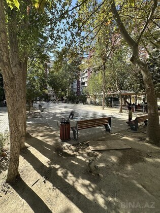 1 otaqlı Köhnə tikili, İnşaatçılar m., Bakı