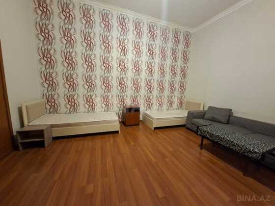 3 otaqlı Köhnə tikili, 28 May m., Bakı