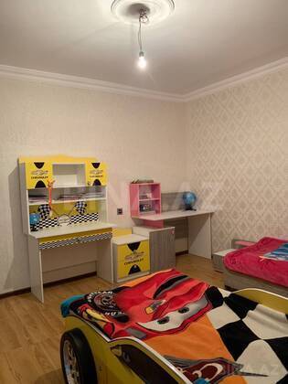 3 otaqlı Köhnə tikili, Neftçilər m., Bakı