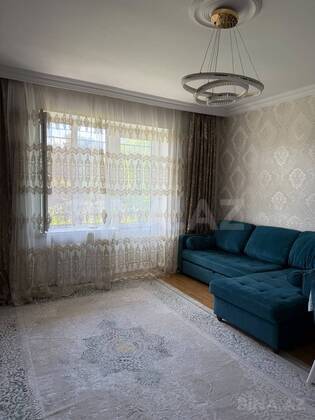 3 otaqlı Köhnə tikili, Neftçilər m., Bakı
