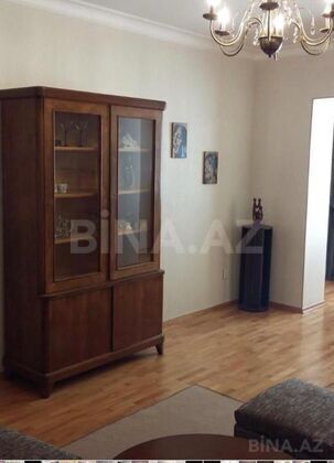 2 otaqlı Köhnə tikili, 28 May m., Bakı