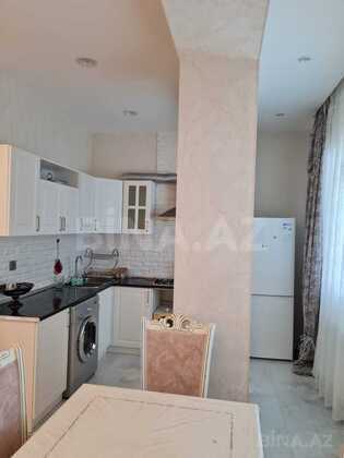 3 otaqlı Köhnə tikili, 28 May m., Bakı