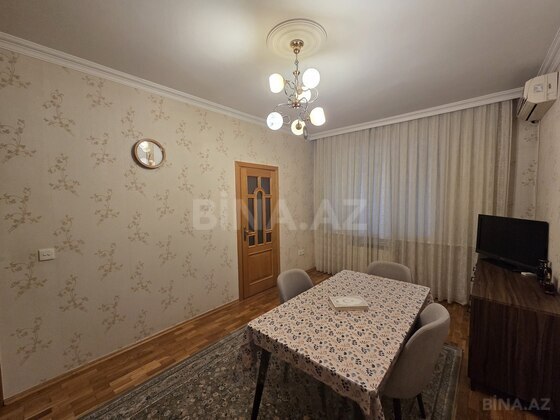 2 otaqlı Köhnə tikili, Azadlıq Prospekti m., Bakı