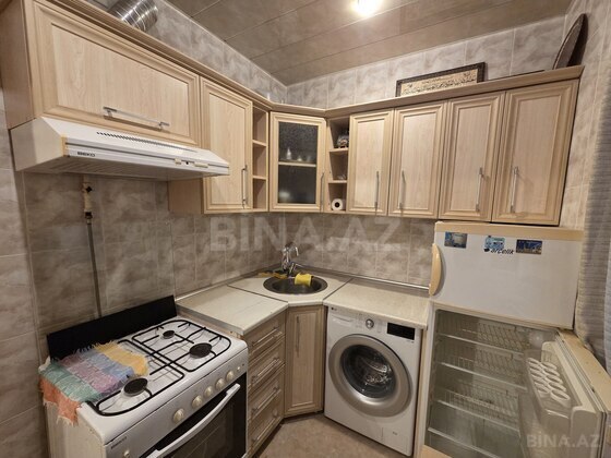 2 otaqlı Köhnə tikili, Azadlıq Prospekti m., Bakı