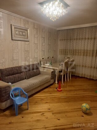 4 otaqlı Köhnə tikili, Həzi Aslanov m., Bakı