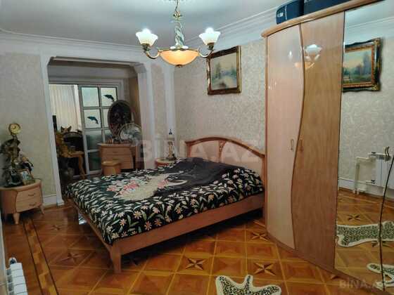 5 otaqlı Köhnə tikili, Azadlıq Prospekti m., Bakı