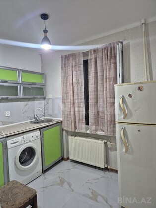 1 otaqlı Köhnə tikili, Elmlər Akademiyası m., Bakı