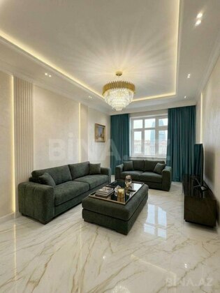 3 otaqlı Köhnə tikili, Xətai r., Bakı
