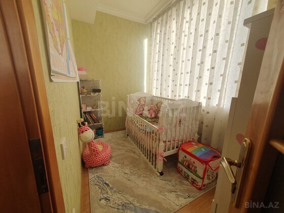 3 otaqlı Köhnə tikili, 28 May m., Bakı