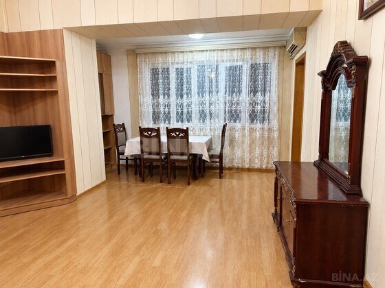 3 otaqlı Köhnə tikili, Sahil m., Bakı