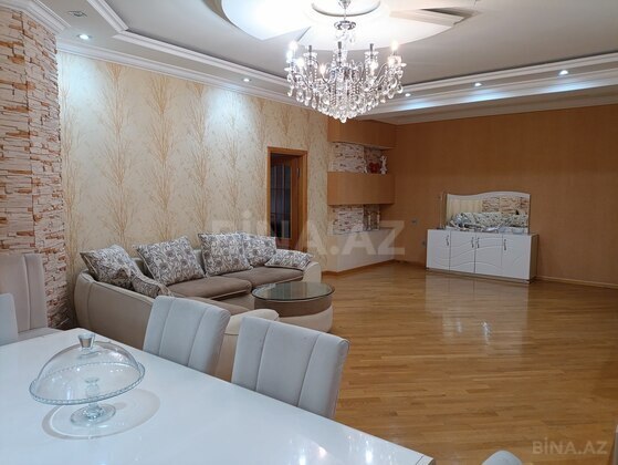 3 otaqlı Yeni tikili, Nizami m., Bakı