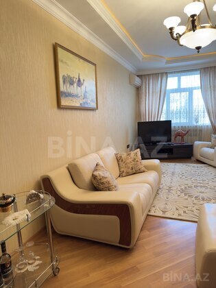3 otaqlı Yeni tikili, İnşaatçılar m., Bakı