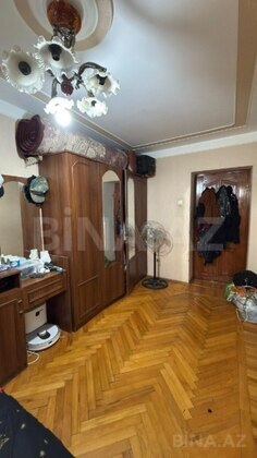 2 otaqlı Köhnə tikili, İnşaatçılar m., Bakı