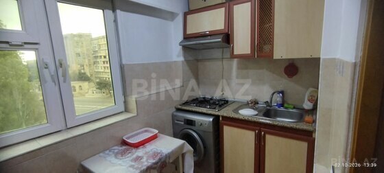 3 otaqlı Köhnə tikili, Yeni Günəşli q., Bakı