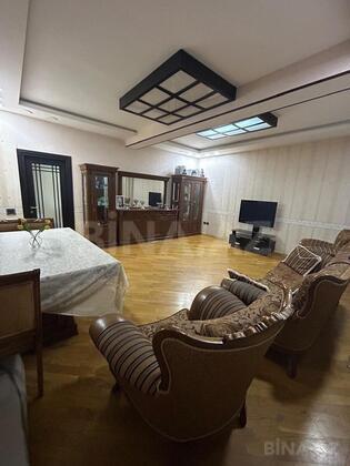 3 otaqlı Yeni tikili, Şah İsmayıl Xətai m., Bakı
