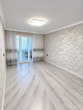 2 otaqlı Köhnə tikili, Neftçilər m., Bakı