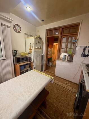 3 otaqlı Köhnə tikili, Memar Əcəmi m., Bakı
