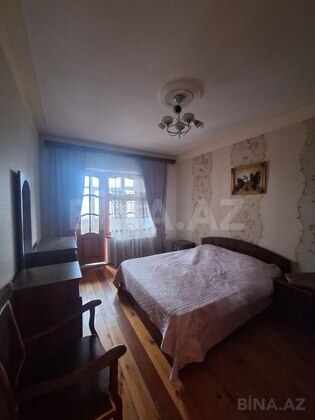 3 otaqlı Köhnə tikili, Həzi Aslanov m., Bakı