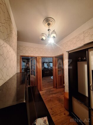 3 otaqlı Köhnə tikili, Həzi Aslanov m., Bakı