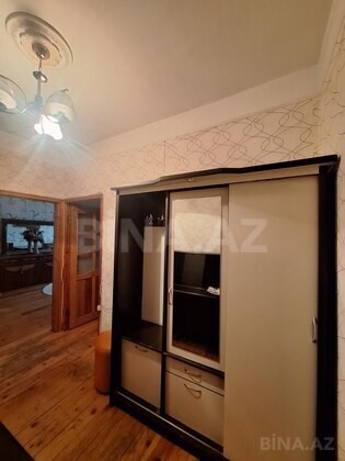 3 otaqlı Köhnə tikili, Həzi Aslanov m., Bakı