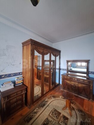 3 otaqlı Köhnə tikili, Həzi Aslanov m., Bakı