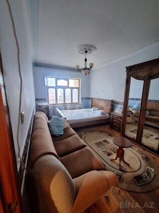 3 otaqlı Köhnə tikili, Həzi Aslanov m., Bakı