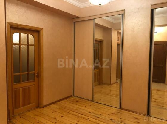 2 otaqlı Yeni tikili, Neftçilər m., Bakı