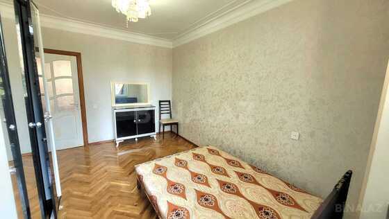 4 otaqlı Köhnə tikili, Azadlıq Prospekti m., Bakı