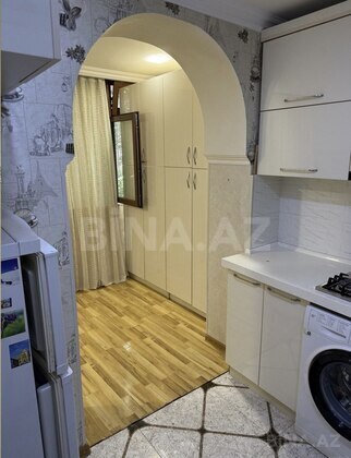 2 otaqlı Köhnə tikili, Elmlər Akademiyası m., Bakı