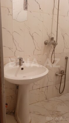 1 otaqlı Köhnə tikili, İnşaatçılar m., Bakı
