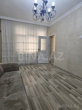 2 otaqlı Köhnə tikili, Memar Əcəmi m., Bakı